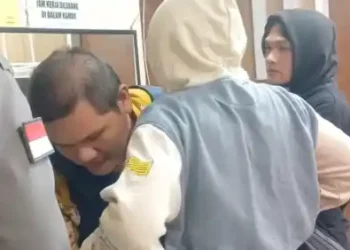 Belasan Pekerja Dites Urine, Satu Mengandung Ganja