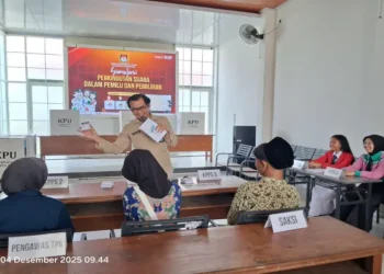 Puluhan Sekolah Ikuti Pendidikan Kepemiluan di KPU Nganjuk oleh Pengurus OSIS