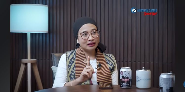 Kritik Influencer oleh Okky Madasari: Pemimpin Lemah Saat Bencana
