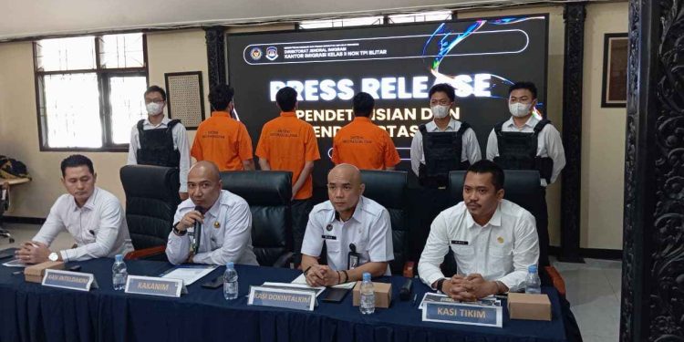 Tiga WNA Pakistan Dideportasi Imigrasi Blitar Meski Klaim Sebagai Investor di Tulungagung