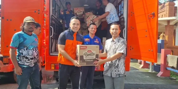 Bantuan Makanan Siap Saji dari Warga Mojokerto untuk Bencana Sumatra oleh Ning Ita