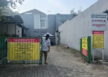 Menang Kasasi, Warga Surabaya Hapus Pagar Tetangga yang Tutup Akses Jalan
