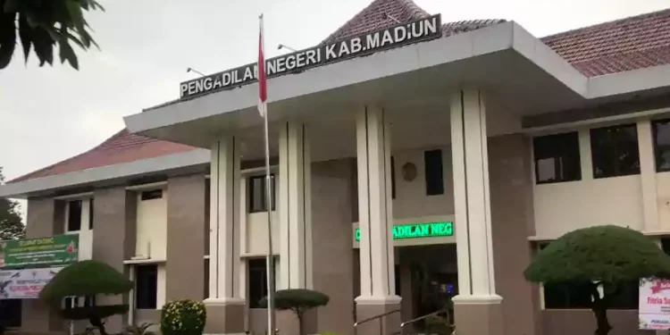 Petani Madiun diadili terkait kasus pemeliharaan landak Jawa