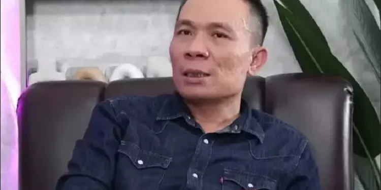 Rismon Sianipar Jelang Gelar Perkara Khusus Tunjukkan Ijazah Asli Jokowi untuk Analisa Bersama