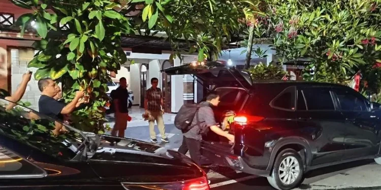Geledah Rumah Pribadi Wali Kota Madiun Nonaktif Maidi oleh KPK