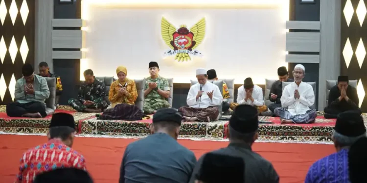 Doa Bersama Akhir Tahun 2025, Mbak Wali dan Gus Qowim Tingkatkan Harapan untuk Kota Kediri MAPAN