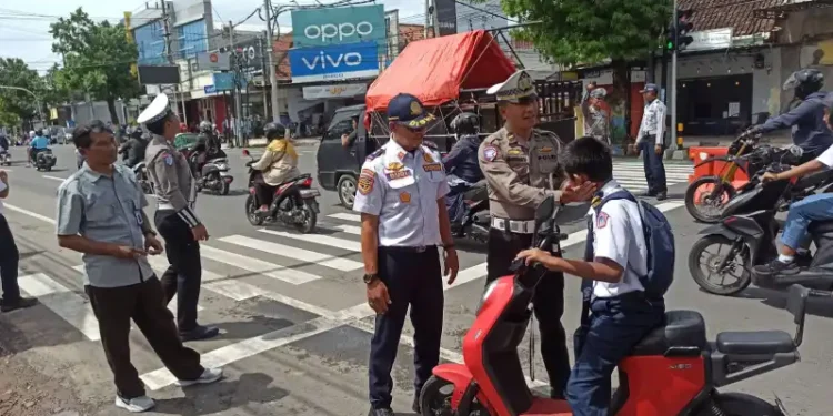 Kenaikan Laka Lantas Pelajar di Ponorogo 2025 dan Upaya Edukasi Polisi